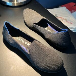Rothy’s black The Loafer